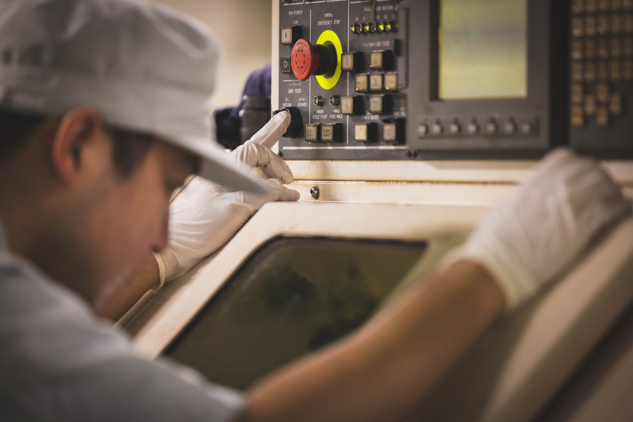 近道はないけれど、楽しみはある。機械の奥深さに触れる毎日を共に